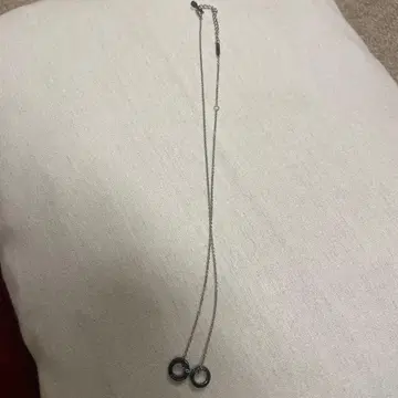 블랙 더블 링 목걸이
