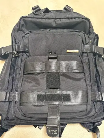 BTS x AGATHA 콜라보 백팩