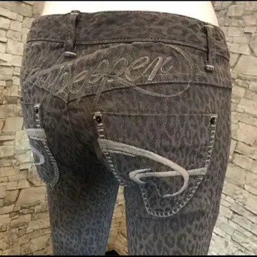 새상품 샘플 레드 페퍼 26 인치 스키니 표범 무늬