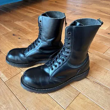 영국제 Dr. Marten's 10홀 스틸토 닥터마틴