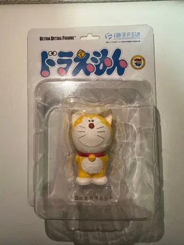 UDF 귀 달린 도라에몽 피규어