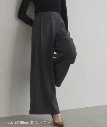 새상품 NOSTALGIA 턱 랩 와이드 팬츠 그레이 현행 모델