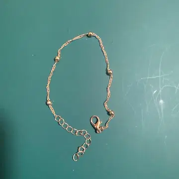 비즈 장식 체인 팔찌