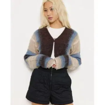 LAGUA GEM BLURRED HEM POINT 니트