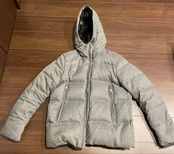 그레이 다운 자켓 후드 부착