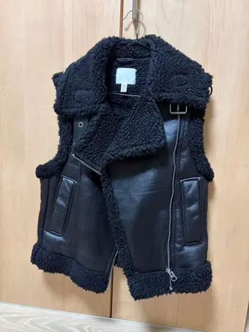 H&M 블랙 플리스 자켓