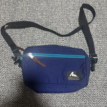 GREGORY 네이비 숄더백