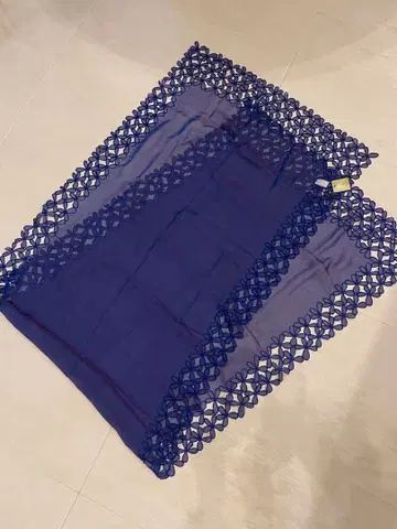 COURO 실크 100% 퍼플 네이비 꽃무늬 자수 스톨