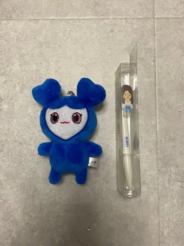 초기 TWICE 러블리 TZUYU 초기 쯔블리 하트쉐이커