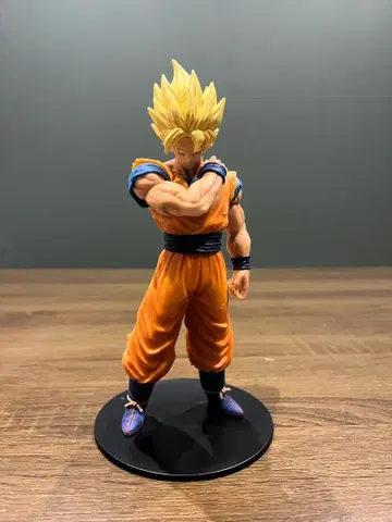 드래곤볼 손오공 피규어