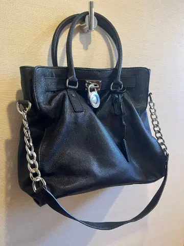 마이클코어스 블랙 가죽 토트백