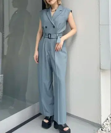 MURUA 테일러드 슬리브리스 올인원