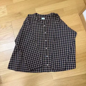 1/3 삭제 다크 깅엄 체크 플레어 블라우스 어반 리서치 도어스