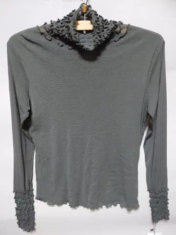 새상품 프릴 달린 하이넥 슈퍼 스트레치 그레이