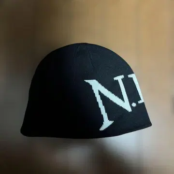 블랙 니트 모자 N.I.T.O.
