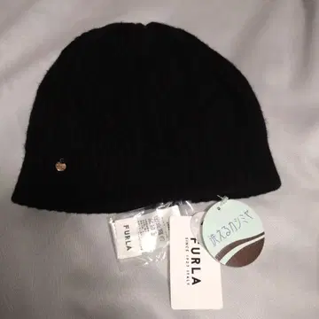 새상품 FURLA 세탁 가능한 캐시미어 100% 리버서블 와치 블랙