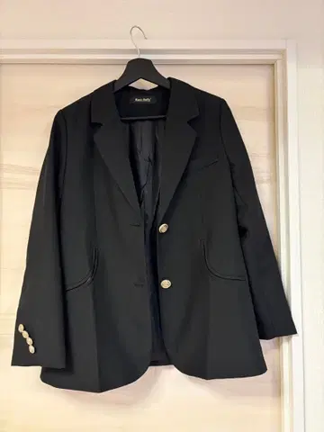 블랙 테일러드 자켓 골드 버튼