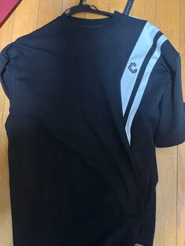 CRONOS 블랙 T셔츠 M 사이즈