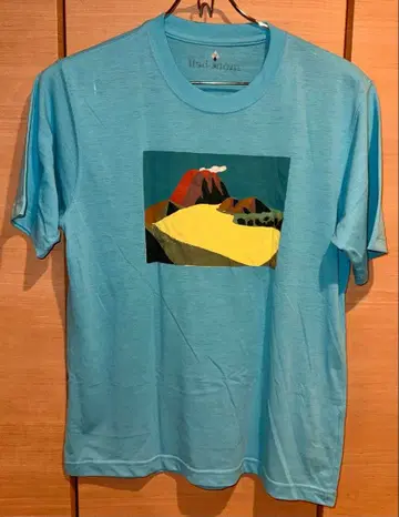 mont-bell 산 풍경 프린트 T셔츠 스카이블루