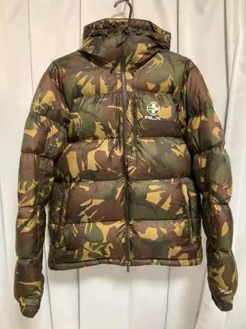 RLX 카모플라쥬 후드 부착 다운 자켓