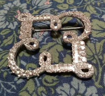 셀포드 로고 비즈 브로치