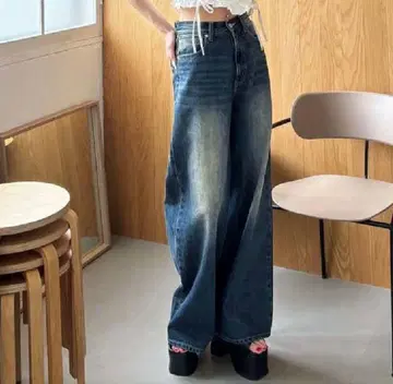 EMODA 빈티지 쉐이드 루즈 청바지