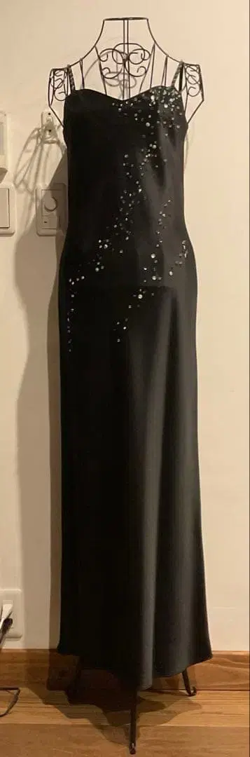 비쥬 블랙 슬립 드레스