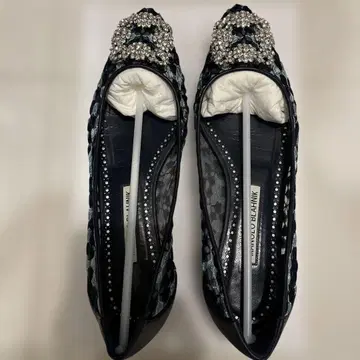 마놀로 블라닉 행시 레이스 네이비 플랫슈즈 38