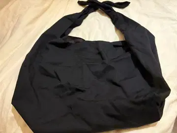 Dulcamara 요소이키 토트 숄더백 블랙