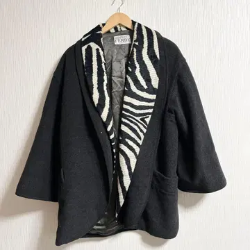 잔프란코 페레 제브라 패턴 옷깃 자켓 코트