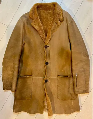 SOPH 무스탕 코트