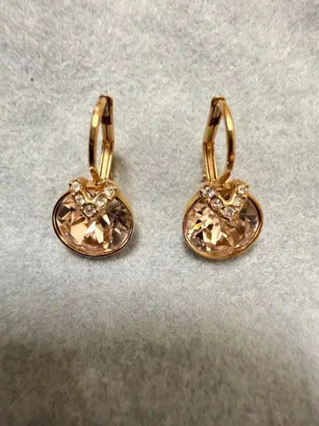 SWAROVSKI 스와로브스키 귀걸이 ( 골드 )