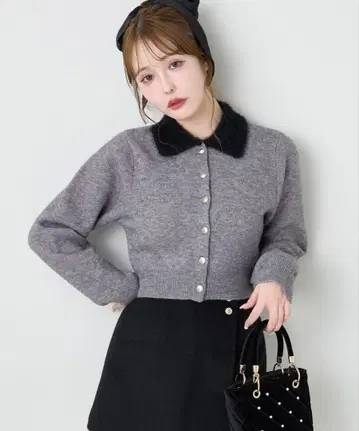 NICE CLAUP 폴로 옷깃 배색 니트 가디건 그레이