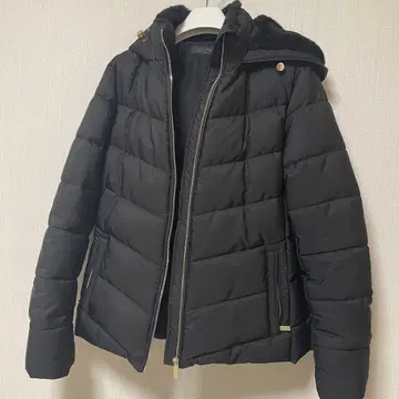 ZARA 후드 부착 다운 자켓 M 사이즈