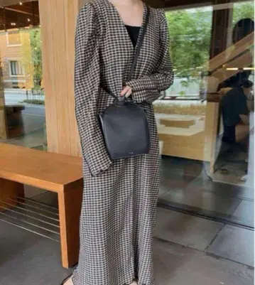 lawgy 숄더 퍼프 롱 원피스 라브지