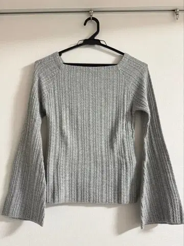 [ 새상품 ] SNIDEL 그레이 니트탑 (긴팔)