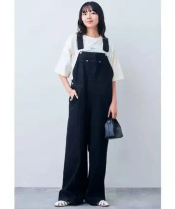 리브인컴포트 이시가미 미츠에 데님 블랙 살로펫 M 사이즈