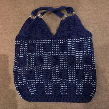 네이비 비즈 뜨개질 토트백