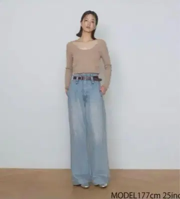 하이웨스트 LOOSE 데님 트라우저 새상품급!