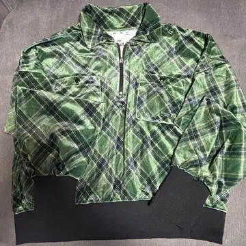 [ 새상품 미사용품 ] X girl 하프 지퍼 크롭 벨로아 소재 의류