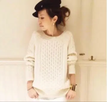 NILI LOTAN 아이보리 래글런 니트