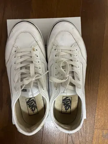 Vans 화이트 스니커즈