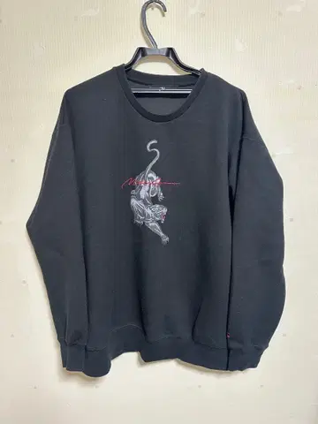 아사쿠라 미쿠루 완판템 MATIN AVENIR 블랙 맨투맨