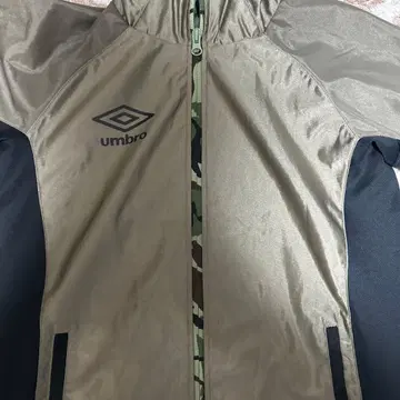 umbro 나일론 자켓 올리브 카모플라쥬