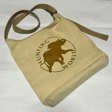 헌팅월드 리버서블 숄더백 스웨이드/나일론