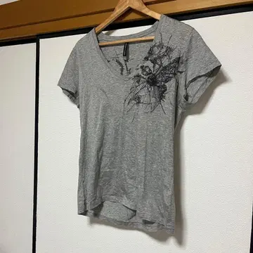 Neil Barrett vkei 그레이 T셔츠 V넥 y2k 그런지