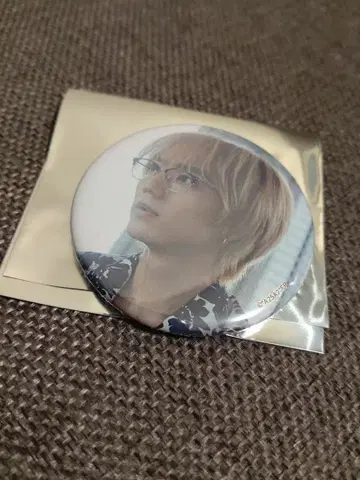 코마키네 아오타 25시, 아카사카에서 콜라보 카페 트레이딩 캔뱃지