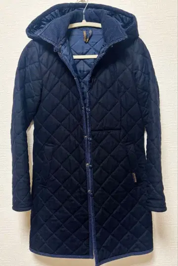 타임세일 LAVENHAM 후드 부착 퀼팅 울 (캐시미어 혼방) 36