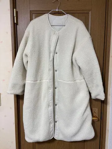 아이보리 퀼팅 롱 코트 M