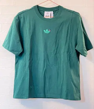 키티 아디다스 adidas 미사용 새상품 여성용 티셔츠 티셔츠